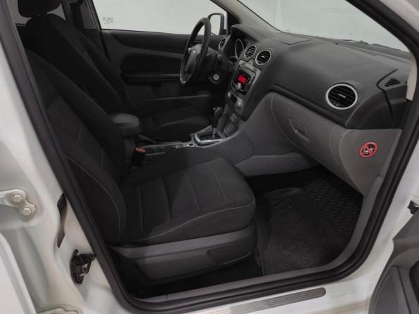 Ford Focus II Рестайлинг с пробегом 2011 года, цена 550 000 рублей, 215435 км, хэтчбек, Автокод Объявления