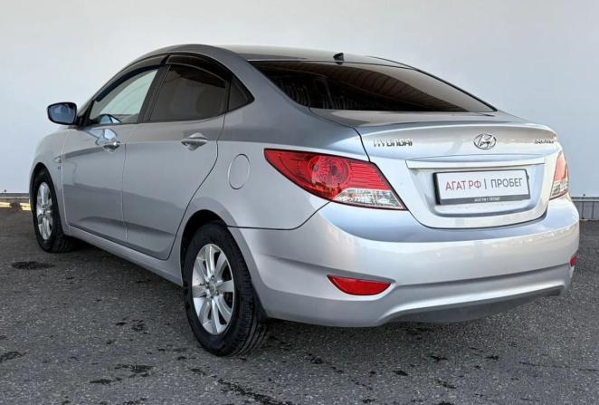 Hyundai Solaris I с пробегом 2012 года, цена 610 000 рублей, 252909 км, седан, Автокод Объявления