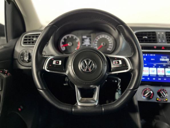 Volkswagen Polo V Рестайлинг с пробегом 2018 года, цена 579 900 рублей, 412439 км, седан, Автокод Объявления