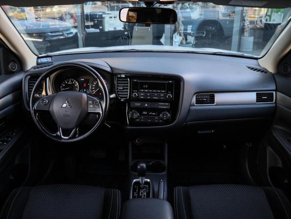 Mitsubishi Outlander III Рестайлинг 2 с пробегом 2016 года, цена 1 950 000 рублей, 65049 км, внедорожник, Автокод Объявления