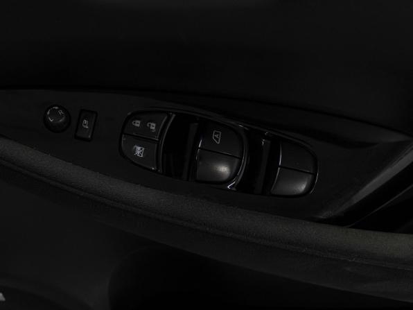 Nissan Leaf I (ZE0/AZE0) с пробегом 2017 года, цена 779 000 рублей, 180423 км, хэтчбек, Автокод Объявления