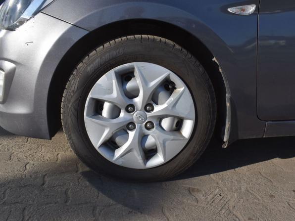 Hyundai Solaris I Рестайлинг с пробегом 2015 года, цена 867 000 рублей, 130126 км, хэтчбек, Автокод Объявления