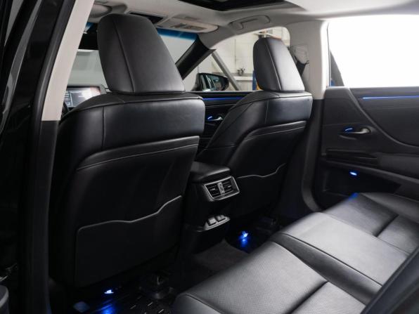 Lexus ES VII с пробегом 2018 года, цена 3 489 000 рублей, 150767 км, седан, Автокод Объявления