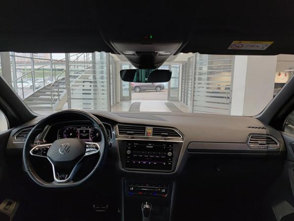 Volkswagen Tiguan II Рестайлинг с пробегом 2021 года, цена 4 090 000 рублей, 94158 км, внедорожник, Автокод Объявления