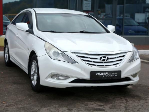 Hyundai Sonata VI (YF)