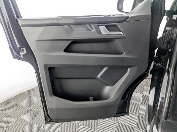 Volkswagen Multivan T6 Рестайлинг с пробегом 2021 года, цена 5 810 000 рублей, 107197 км, минивэн, Автокод Объявления
