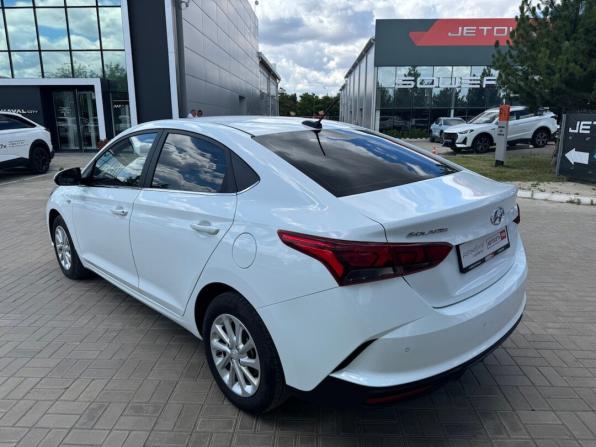 Hyundai Solaris II Рестайлинг с пробегом 2021 года, цена 1 599 900 рублей, 98870 км, седан, Автокод Объявления