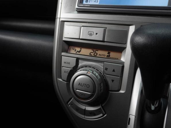 Honda Zest с пробегом 2012 года, цена 669 000 рублей, 170272 км, хэтчбек, Автокод Объявления
