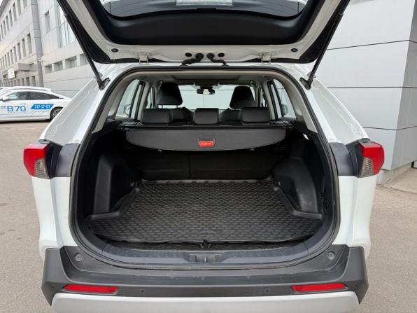 Toyota RAV4 V (XA50) с пробегом 2023 года, цена 3 552 000 рублей, 44300 км, внедорожник, Автокод Объявления