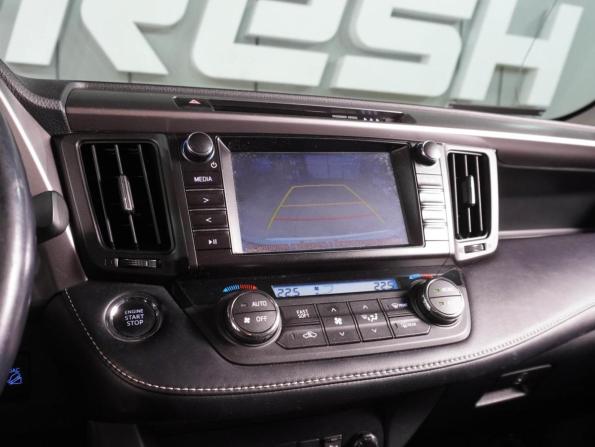 Toyota RAV4 IV (XA40) Рестайлинг с пробегом 2017 года, цена 2 409 000 рублей, 100748 км, внедорожник, Автокод Объявления