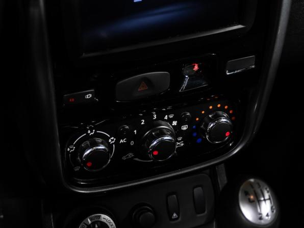 Renault Duster I с пробегом 2013 года, цена 650 000 рублей, 235371 км, внедорожник, Автокод Объявления
