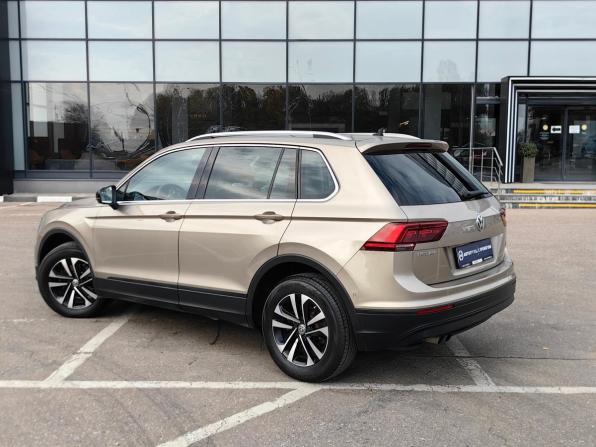 Volkswagen Tiguan II с пробегом 2019 года, цена 2 239 000 рублей, 82000 км, внедорожник, Автокод Объявления
