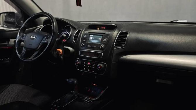 Kia Sorento II Рестайлинг с пробегом 2013 года, цена 1 650 000 рублей, 169000 км, внедорожник, Автокод Объявления