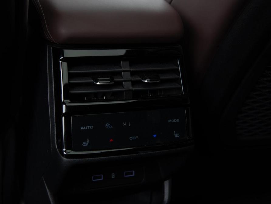 Geely Monjaro I Москва  - изображение 23