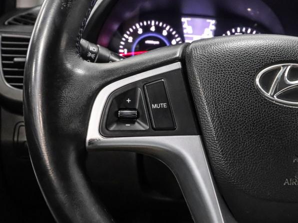 Hyundai Solaris I с пробегом 2012 года, цена 649 000 рублей, 230426 км, седан, Автокод Объявления