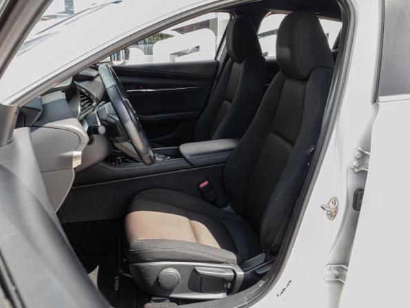 Mazda 3 IV (BP) с пробегом 2019 года, цена 2 150 000 рублей, 114935 км, хэтчбек, Автокод Объявления