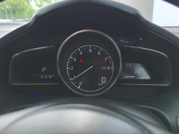 Mazda Axela III Рестайлинг с пробегом 2016 года, цена 1 290 000 рублей, 121596 км, седан, Автокод Объявления