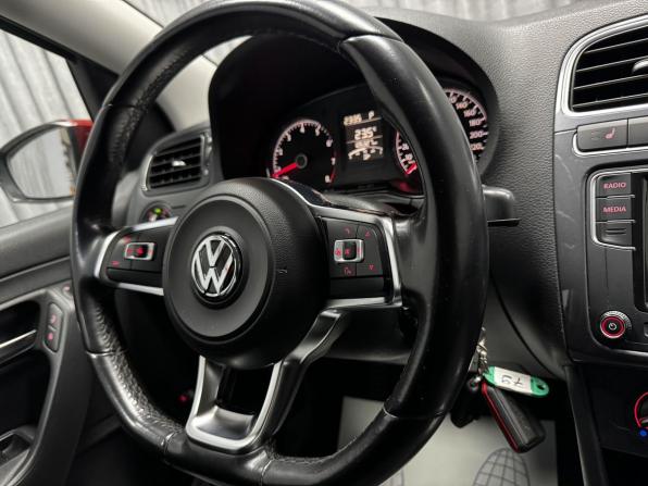 Volkswagen Polo V Рестайлинг с пробегом 2019 года, цена 1 220 000 рублей, 126327 км, седан, Автокод Объявления