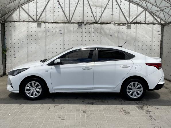Hyundai Solaris II Рестайлинг с пробегом 2021 года, цена 1 570 000 рублей, 96411 км, седан, Автокод Объявления