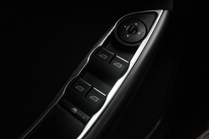Ford Focus III Рестайлинг с пробегом 2019 года, цена 1 420 000 рублей, 140513 км, седан, Автокод Объявления