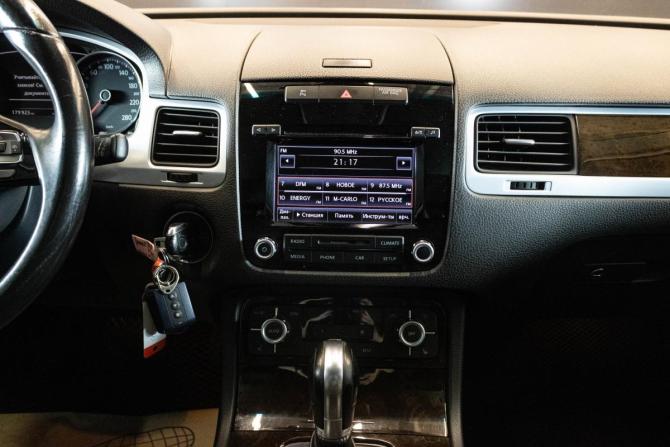 Volkswagen Touareg II с пробегом 2013 года, цена 2 089 000 рублей, 179923 км, внедорожник, Автокод Объявления
