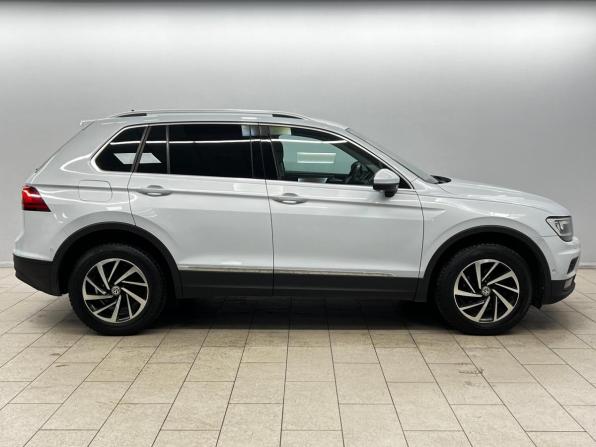 Volkswagen Tiguan II с пробегом 2018 года, цена 1 880 000 рублей, 98836 км, внедорожник, Автокод Объявления