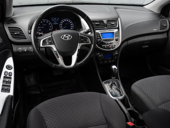 Hyundai Solaris I с пробегом 2012 года, цена 820 000 рублей, 226072 км, хэтчбек, Автокод Объявления