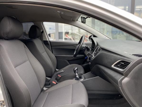 Hyundai Solaris II с пробегом 2017 года, цена 1 099 000 рублей, 178294 км, седан, Автокод Объявления