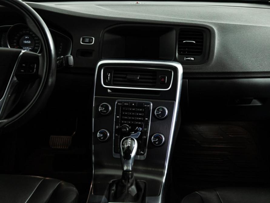 Volvo S60 II Рестайлинг Санкт-Петербург  - изображение 15