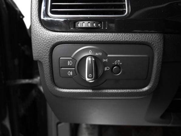 Volkswagen Touareg II с пробегом 2011 года, цена 1 995 000 рублей, 285267 км, внедорожник, Автокод Объявления