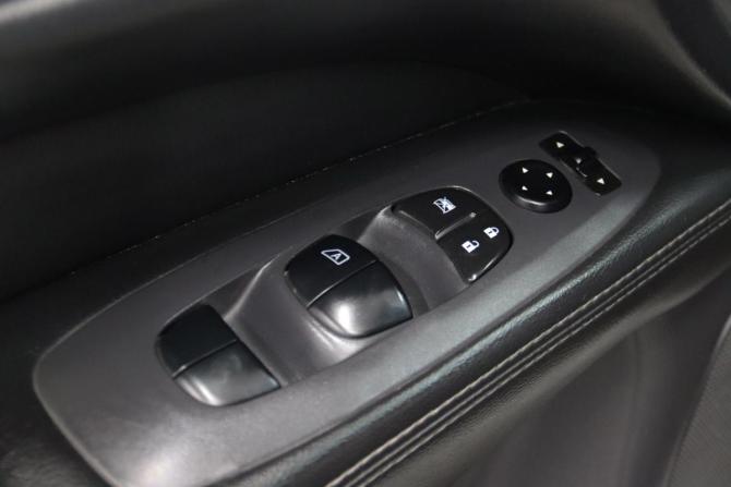 Nissan Pathfinder IV с пробегом 2015 года, цена 1 695 950 рублей, 227756 км, внедорожник, Автокод Объявления