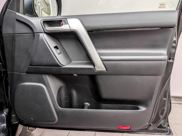 Toyota Land Cruiser Prado 150 Series Рестайлинг 2 с пробегом 2019 года, цена 4 800 000 рублей, 165000 км, внедорожник, Автокод Объявления