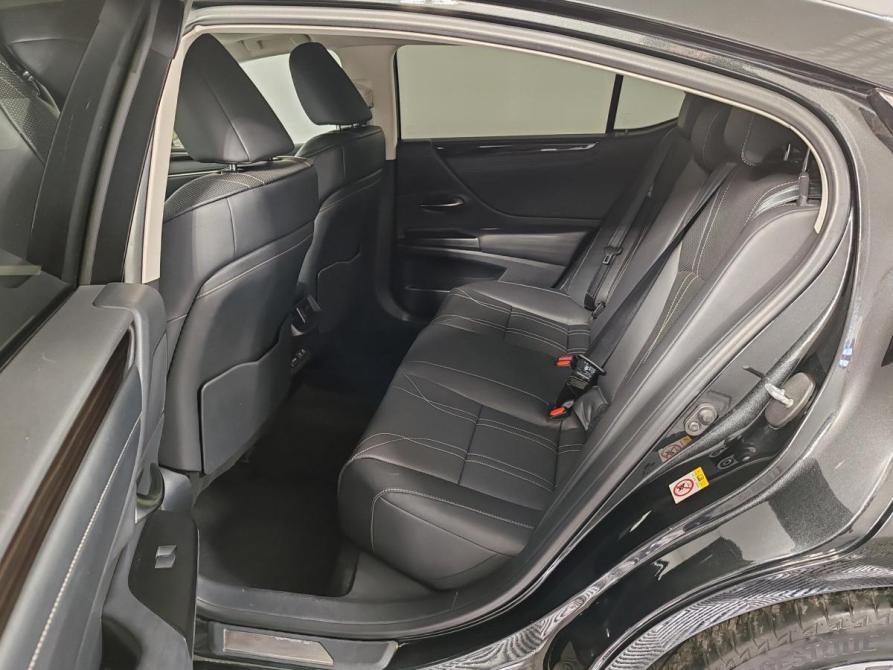 Lexus ES VII Москва  - изображение 12