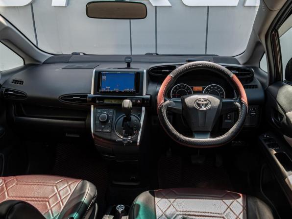 Toyota Wish II с пробегом 2011 года, цена 1 050 000 рублей, 193074 км, минивэн, Автокод Объявления