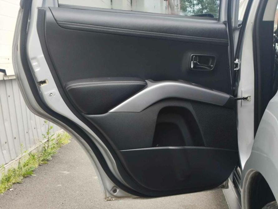 Mitsubishi Outlander II Рестайлинг Санкт-Петербург  - изображение 15