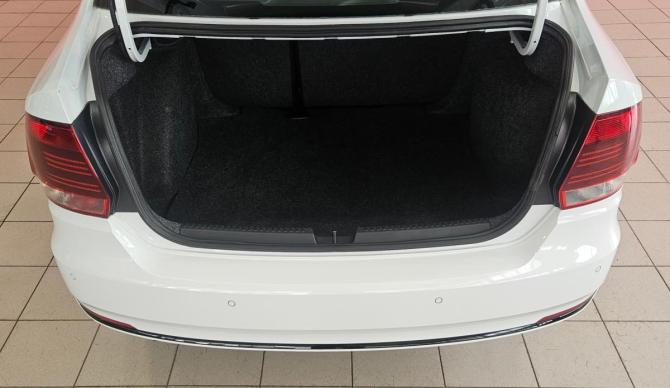 Volkswagen Polo V Рестайлинг с пробегом 2020 года, цена 1 335 000 рублей, 109605 км, седан, Автокод Объявления