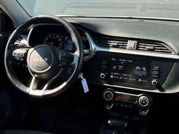 Kia Rio IV Рестайлинг с пробегом 2021 года, цена 1 680 600 рублей, 41825 км, седан, Автокод Объявления