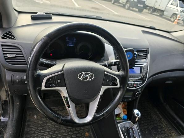 Hyundai Solaris I с пробегом 2013 года, цена 929 000 рублей, 103512 км, седан, Автокод Объявления