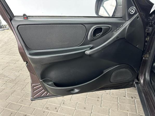 Chevrolet Niva I Рестайлинг с пробегом 2011 года, цена 495 000 рублей, 158985 км, внедорожник, Автокод Объявления