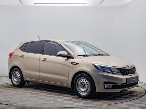 Kia Rio III Рестайлинг с пробегом 2015 года, цена 885 000 рублей, 111501 км, хэтчбек, Автокод Объявления