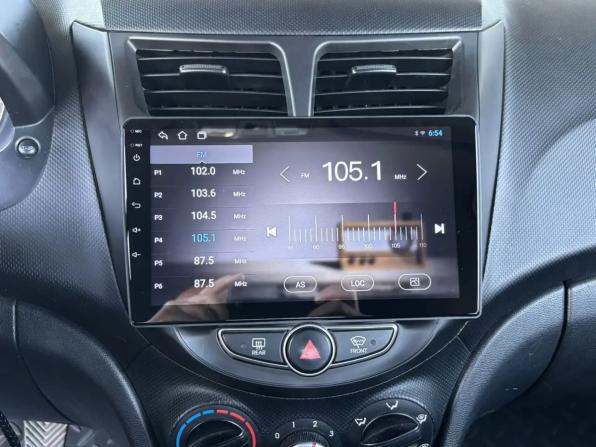 Hyundai Solaris I Рестайлинг с пробегом 2015 года, цена 990 000 рублей, 132239 км, седан, Автокод Объявления