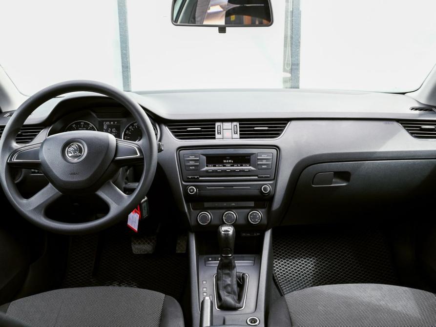 Skoda Octavia III (A7) Екатеринбург  - изображение 16