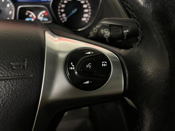 Ford Kuga II с пробегом 2015 года, цена 1 567 000 рублей, 166561 км, внедорожник, Автокод Объявления
