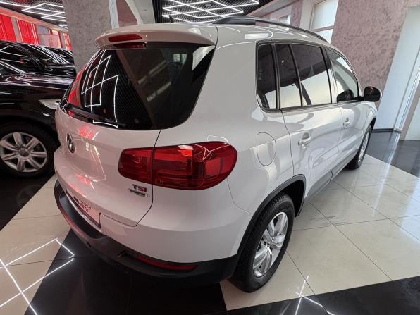 Volkswagen Tiguan I Рестайлинг с пробегом 2016 года, цена 1 699 000 рублей, 102277 км, внедорожник, Автокод Объявления