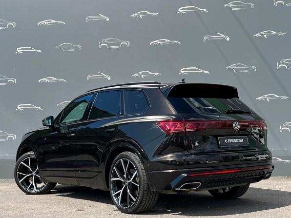 Volkswagen Touareg III Рестайлинг с пробегом 2024 года, цена 13 900 500 рублей, 21291 км, внедорожник, Автокод Объявления