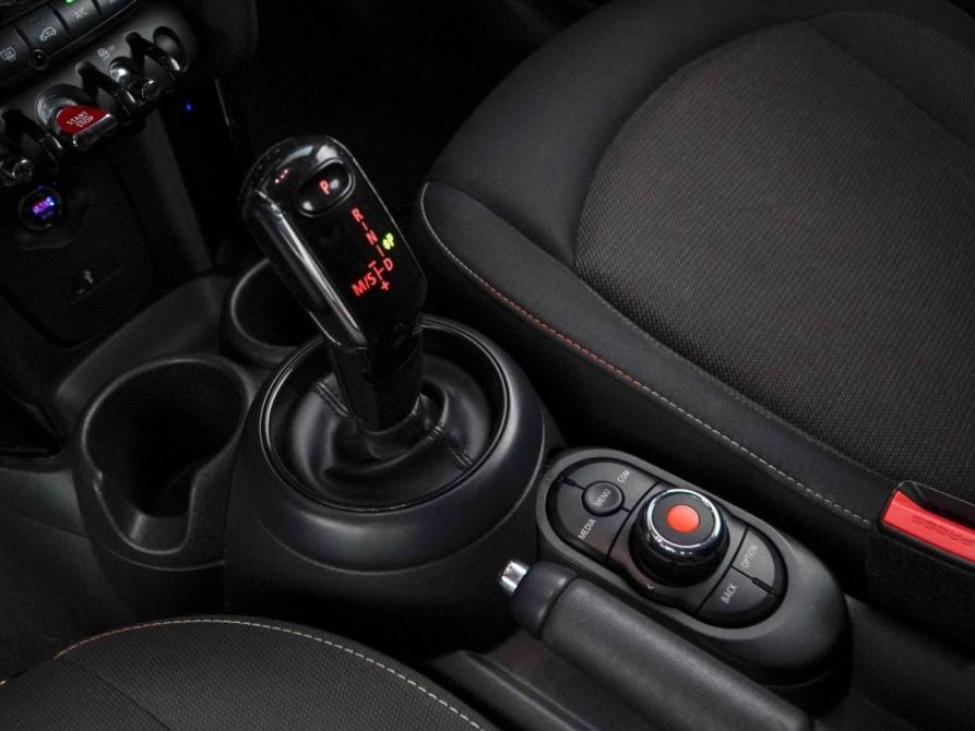 Mini Hatch III (F55/F56) Рестайлинг Москва  - изображение 13