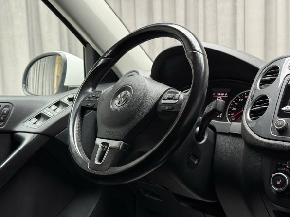 Volkswagen Tiguan I Рестайлинг с пробегом 2012 года, цена 1 579 000 рублей, 157907 км, внедорожник, Автокод Объявления