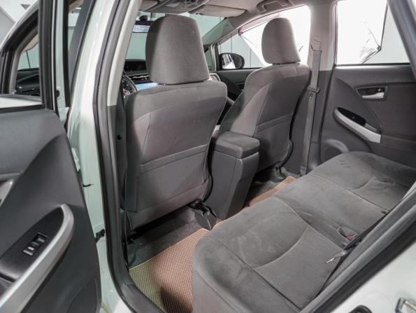 Toyota Prius III (XW30) с пробегом 2010 года, цена 1 499 000 рублей, 151115 км, лифтбек, Автокод Объявления
