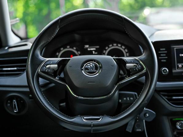 Skoda Rapid II с пробегом 2020 года, цена 1 490 000 рублей, 109545 км, лифтбек, Автокод Объявления