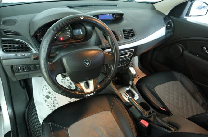 Renault Megane III с пробегом 2011 года, цена 699 000 рублей, 155000 км, хэтчбек, Автокод Объявления